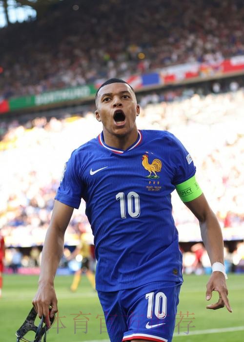 队报:若姆巴佩想竞争金球 要面对多项荣誉的挑战 队报:若姆巴佩想竞争金球 要面对多项荣誉的挑战